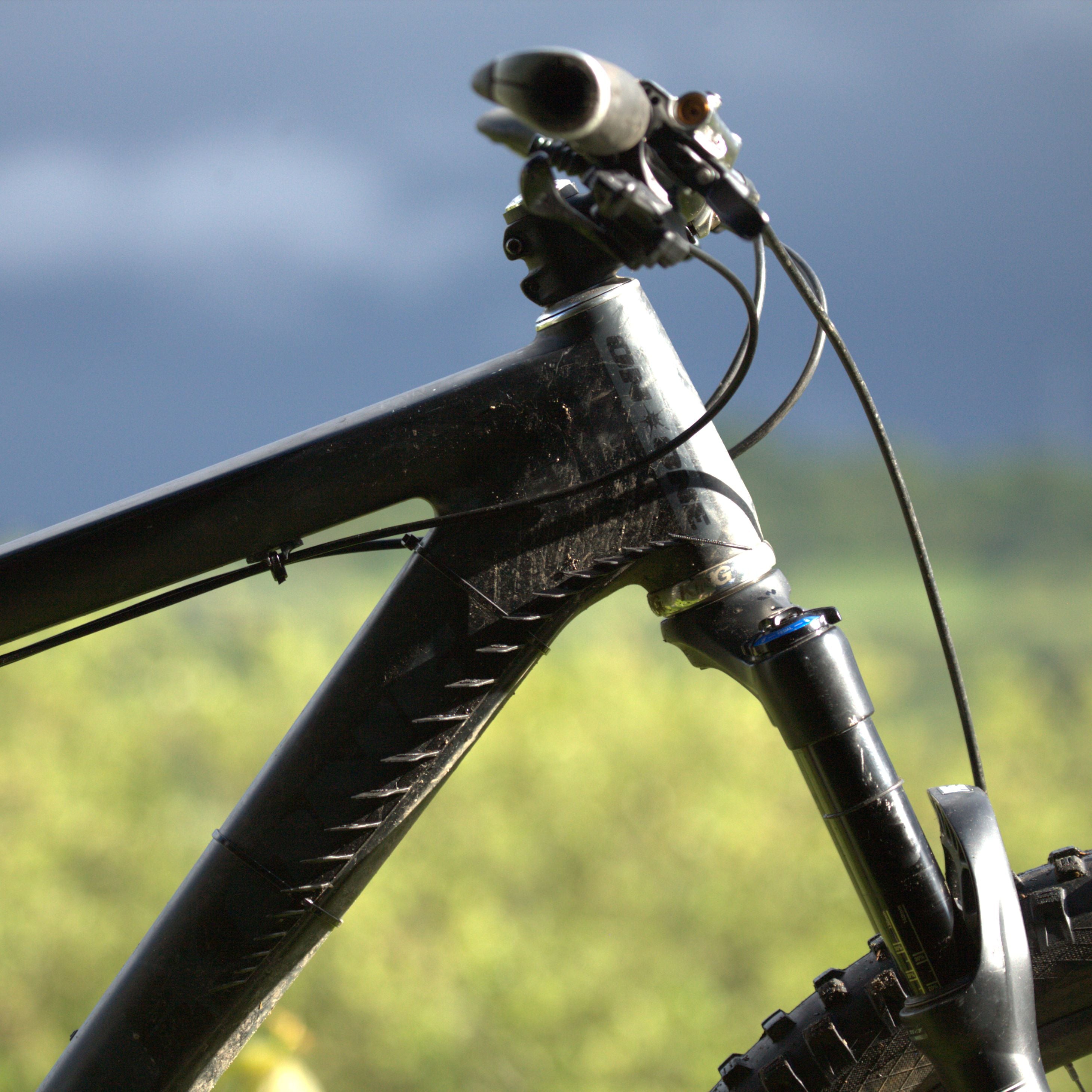 CombOver MTB mudguard almost invisible in black
