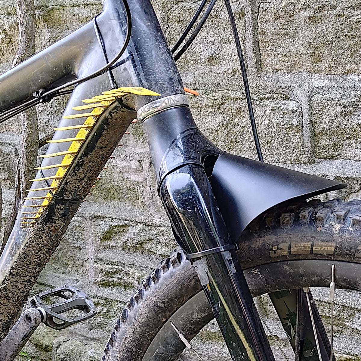 Full Facial Gravel set mounted on a bike: CombOver and Toupee Gravel